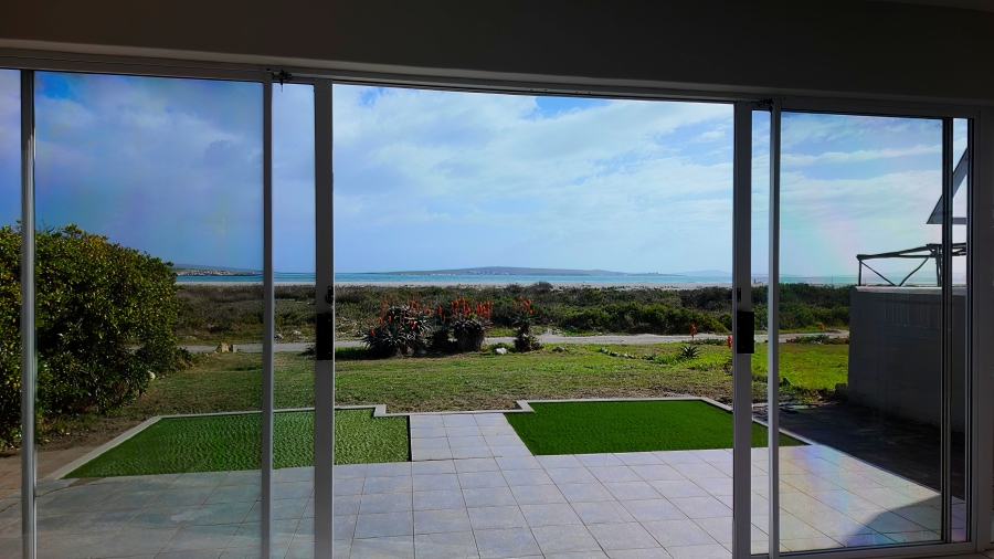 4 Bedroom Property for Sale in Middedorp Western Cape